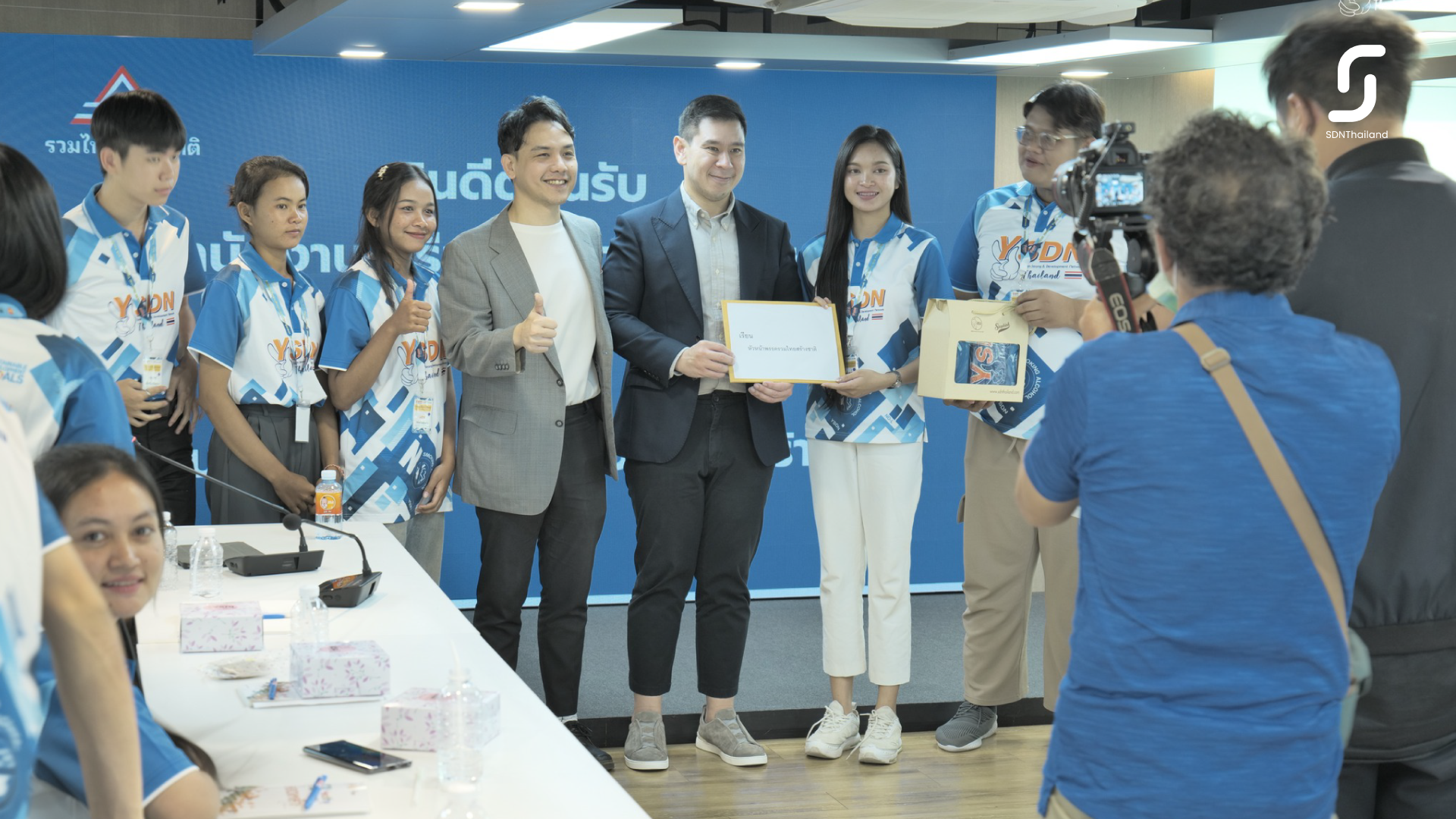 เครือข่ายเยาวชน YSDN ยื่น 6 ข้อเรียกร้องถึง 4 พรรคการเมือง ร่วมป้องกันปัจจัยเสี่ยงกระทบชีวิต –สุขภาพเด็ก เยาวชนไทย